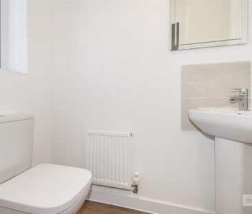 3 bed House To Let - Photo 5