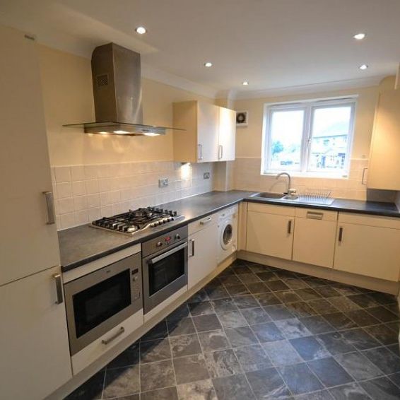 2 Bedroom Apartment To Let - Photo 1