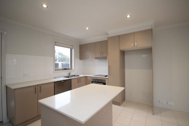 3/9 Maria Place, Lyons ACT 2606 - House For Rent | Domain - Photo 1