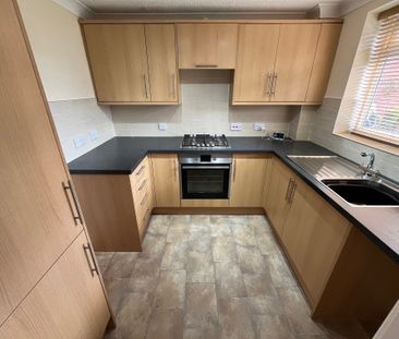 Ashbrook Close, Uttoxeter - Photo 1