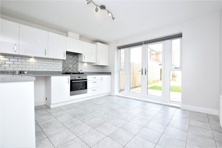 2, Dymoke Road, Methley, Leeds, West Yorkshire, LS26 9FG - Photo 3