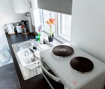 1 bedroom flat to rent - Photo 6