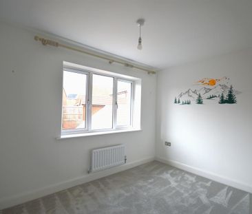 4 bedroom detached house to rent - Photo 4