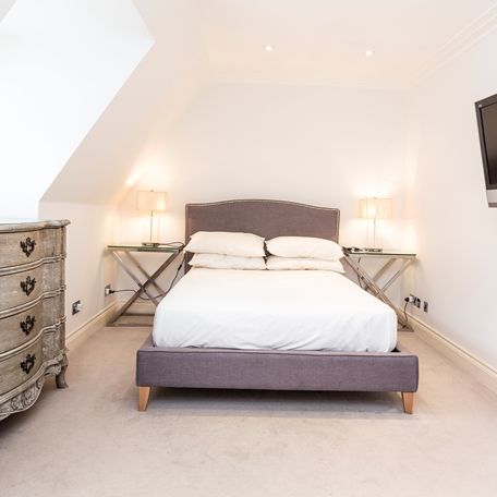 Grosvenor Hill, W1K, London - Photo 1
