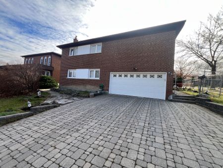 For Lease - 23 Beardmore Crescent, Toronto, Ontario - Photo 4