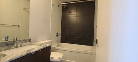 For Lease - 4055 Parkside Village Drive Unit# 2214, Mississauga, Ontario - Photo 4