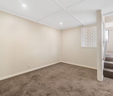 Family Home in Hillsborough! - Photo 4