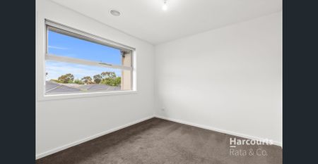 Like New & Ready to call HOME! - Photo 4