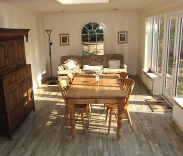 5 bedroom detached house to rent - Photo 2