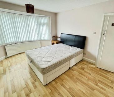 3 bedroom terraced house to rent - Photo 6
