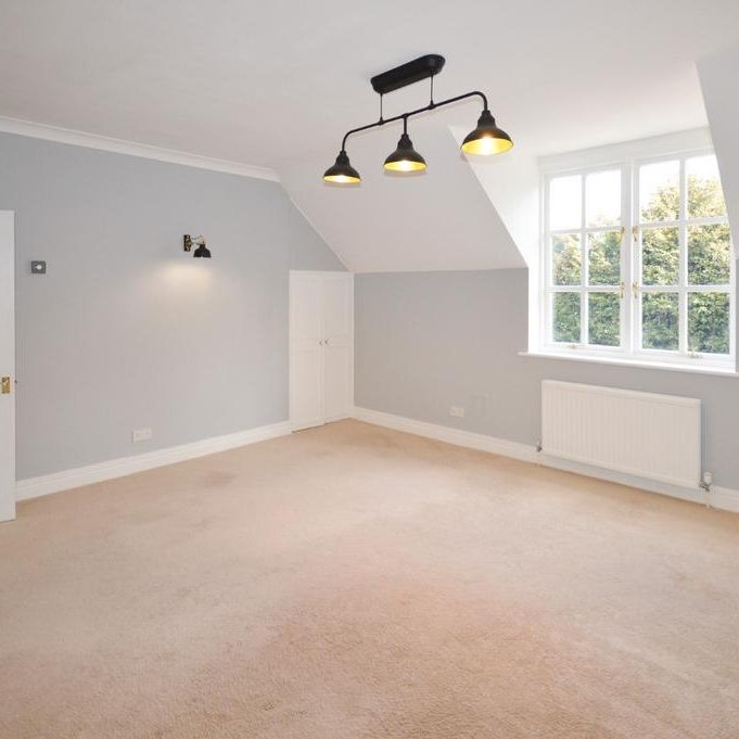 2 bedroom maisonette to rent - Photo 1