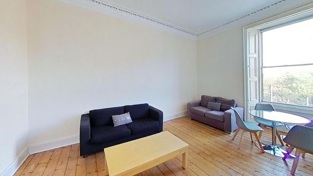 4 bedroom flat to rent - Photo 1