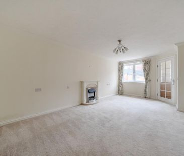 1 bedroom retirement property to rent - Photo 5