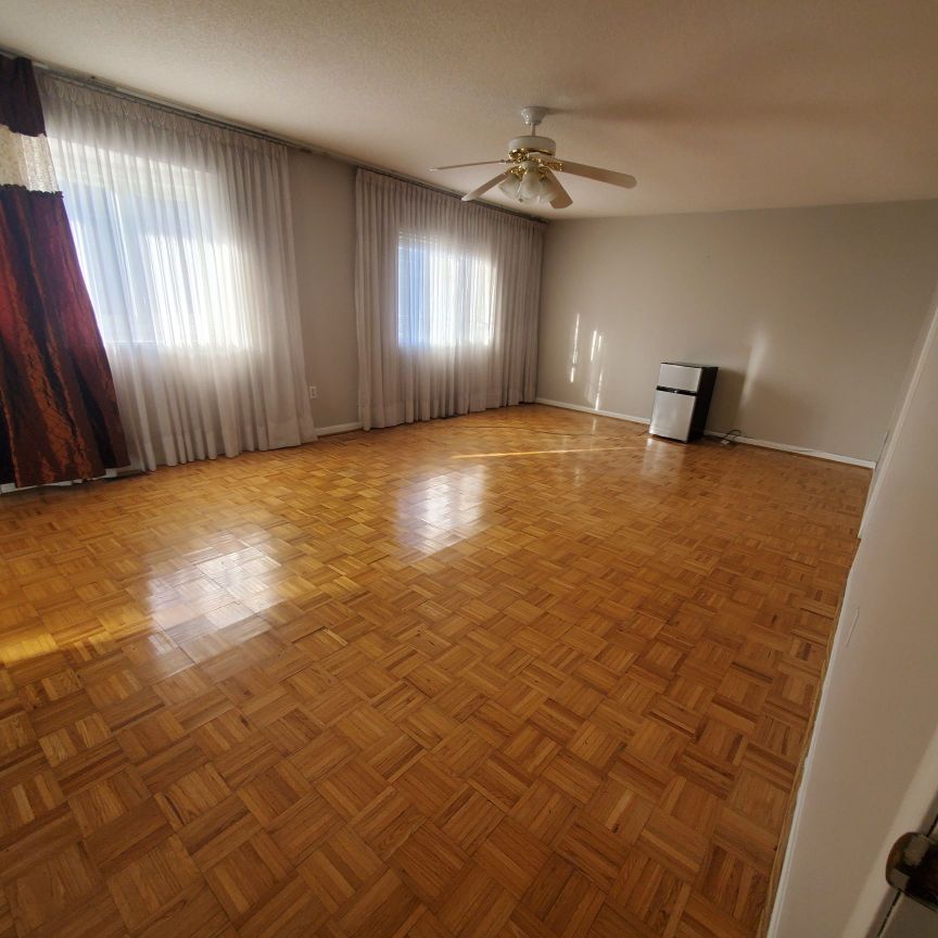 For Lease - 700 Peter Robertson Boulevard Unit# Unit 1-Upper level, Brampton, Ontario - Photo 1