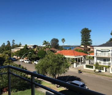 Bright & Convenient Apartment in a Peaceful Location - Photo 6