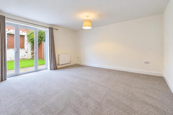 2 bedroom townhouse to rent - Photo 1