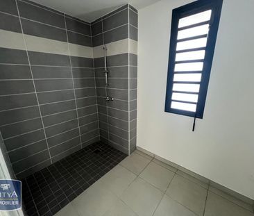Location Appartement 3 pièces 65m² LE TAMPON 97430 - Photo 3