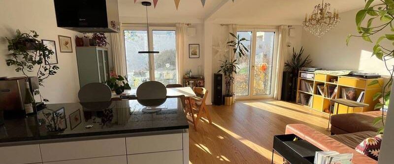 Sonnige 3-Zimmer-Wohnung mit 2 Balkonen im 4. OG zur Zwischenmiete - Foto 1