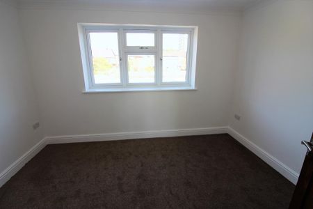 6 bedroom detached house to rent - Photo 5