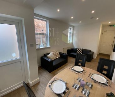 6 bedroom terraced house to rent - Photo 2