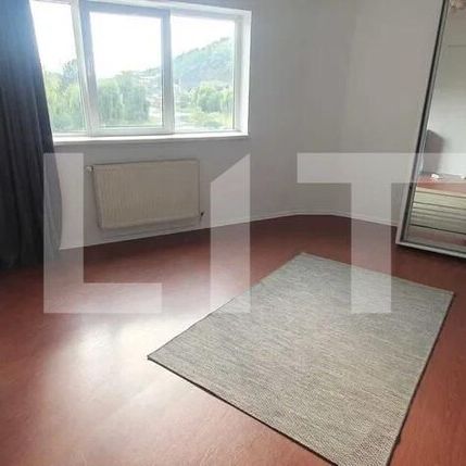 Apartament de 4 camere, decomandat, parcare, 80mp, cartierul Grigorescu - Fotografie 1