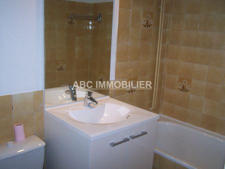 Location Appartement 1 pièce 21m² - Photo 2