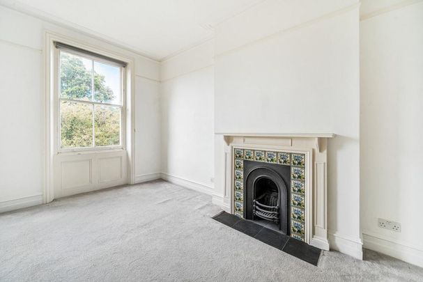 2 bedroom property to rent - Photo 1