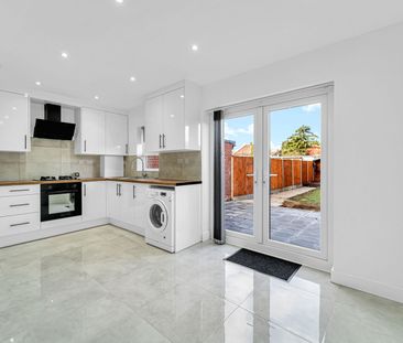 Elmer Gardens, Isleworth, TW7 6EZ - Photo 6