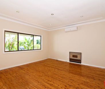 Affordable Three Bedroom Home! - Photo 5