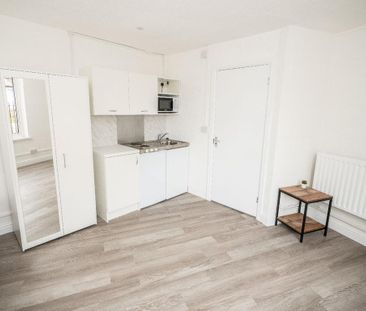 Studio to rent - Photo 5