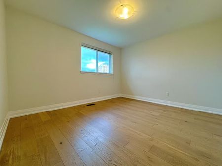 For Lease - 124 Briarscross Boulevard, Toronto, Ontario - Photo 4