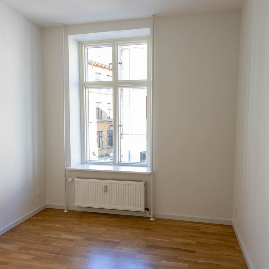 Lys og moderne 2-værelses lejlighed på Frederikstorv 1 – midt i Aalborg centrum - Photo 1