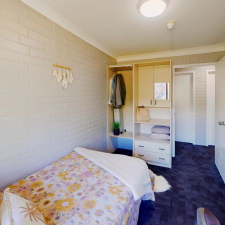 2 Bedroom Apartment South-Single bed - Photo 3