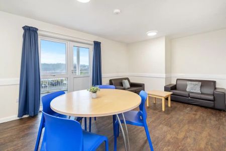 Premium Ensuite - Photo 2