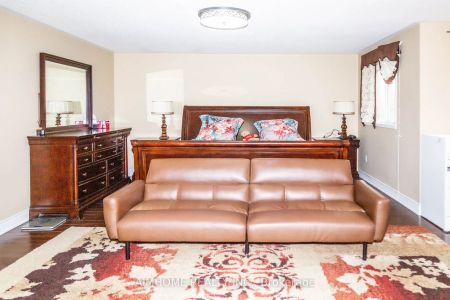 Detached Home For Lease | N9255063 - Photo 4