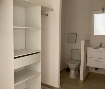 APPARTEMENT T2 CHATEAURENARD 606.50 € - Photo 4