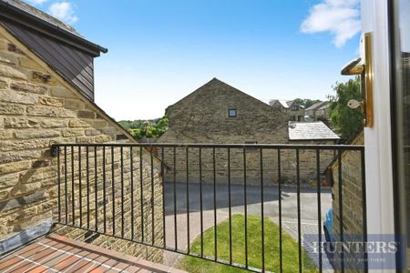 3 bedroom mews to rent - Photo 5