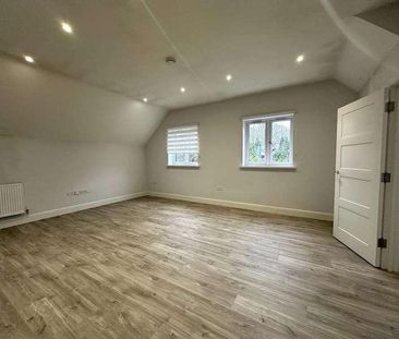 Old Queens Arms, Ewshot, Farnham, Surrey, GU10 - Photo 5