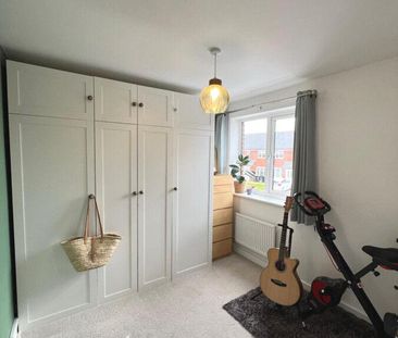 2 bedroom end of terrace house to rent - Photo 4