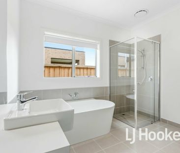 Brand New, Modern Home! - Photo 5