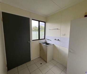 Unit in complex of 3 - Photo 2