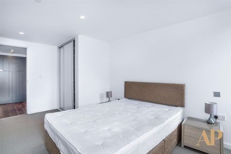 City Road, Hackney, London - Photo 3