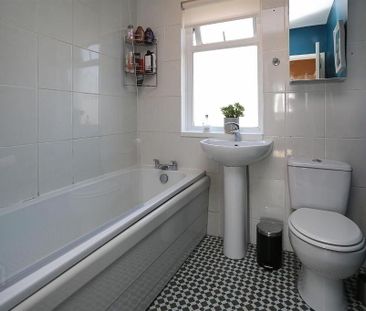 16 Muskett Crescent, Carryduff, Belfast, BT8 8QL - Photo 5