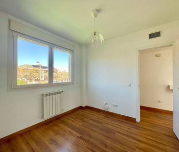 6 room luxury Semidetached House for rent in Majadahonda, Autonomou... - Photo 5