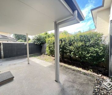 Stunning 3 BED Townhouse - Photo 2