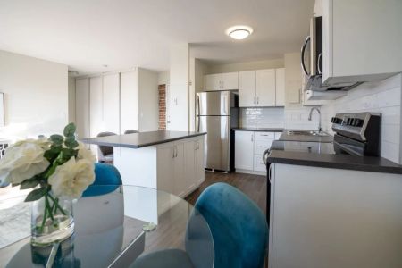 Village Green I & II Apartments - Photo 5