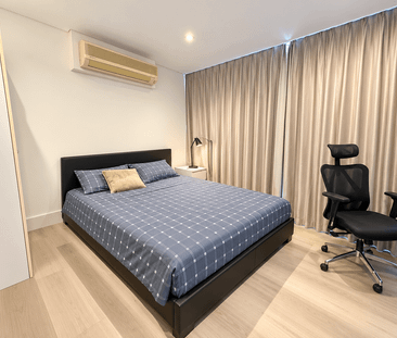 Spacious Furnished Penthouse in the Heart of Waterloo - Photo 3