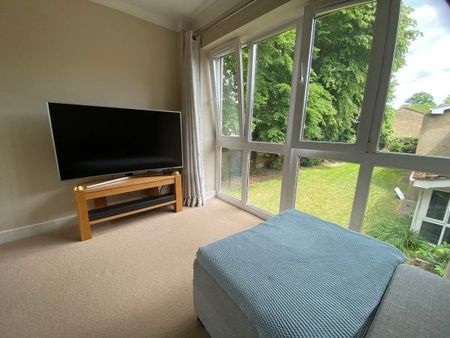 Regents Park, Southampton, SO15 - Photo 2