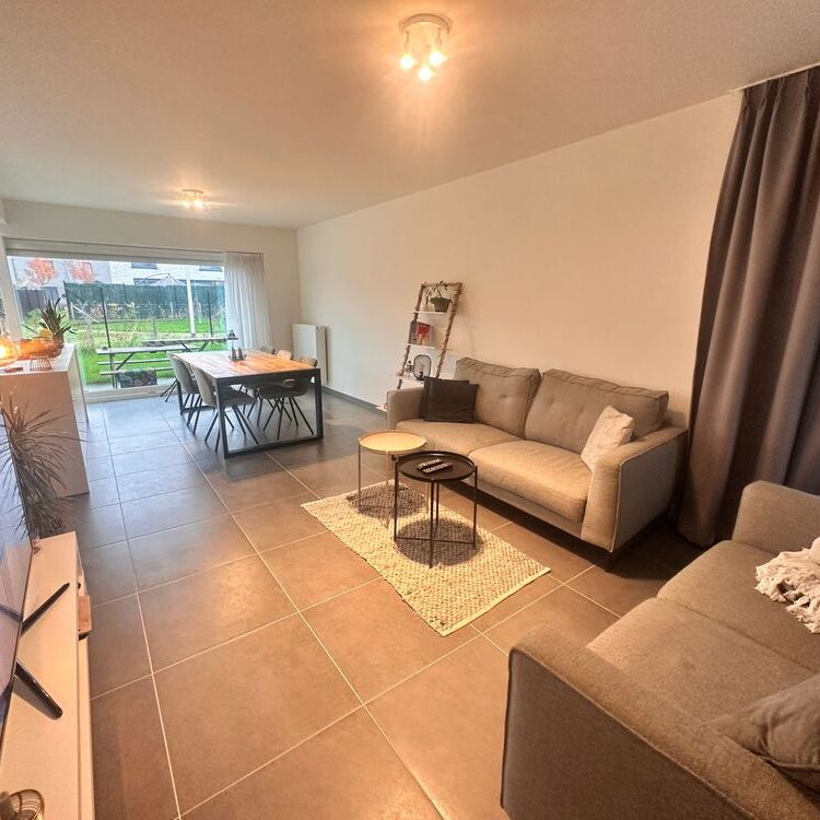 Prachtige nieuwbouwwoning met 3 slaapkamers en garage in een rustige woonwijk te Hooglede! - Photo 1