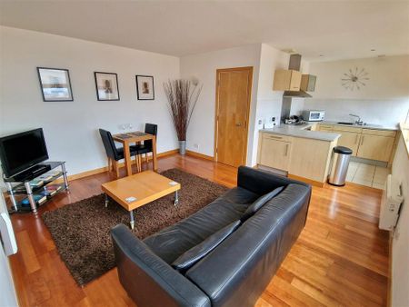 Studio to rent - Photo 2